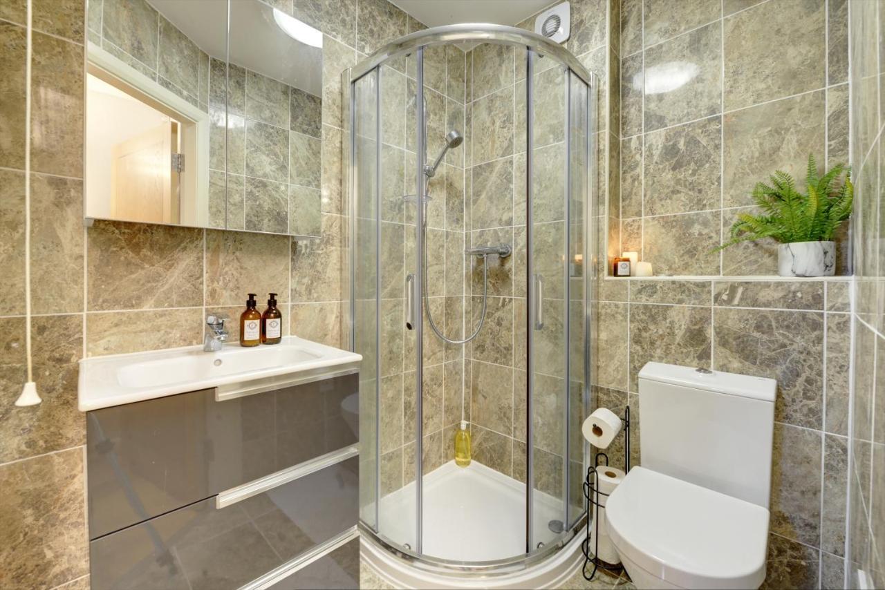 City Centre, 2 Bedroom, Secured Parking, 3 King Bed, Wifi Sleep 6 Guest Comfortable On Three King Size Beds, Jewellery Quarter , Birmingham City Centre , Allocated Secured Parking Exterior foto